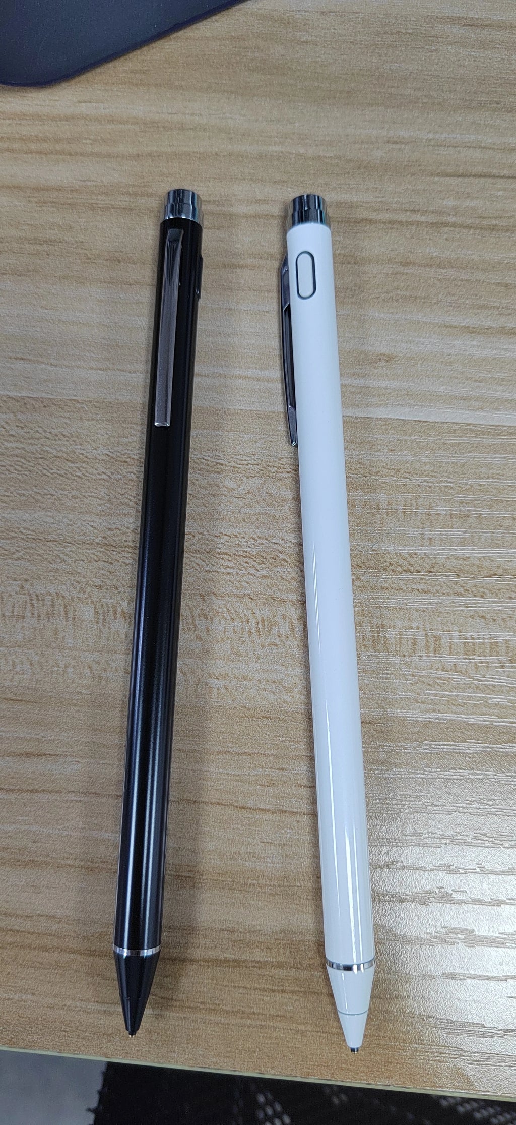 Universal 2-in-1 Metal Stylus Pen with Replaceable Nib for Android & for Mobile Phones and Tablets