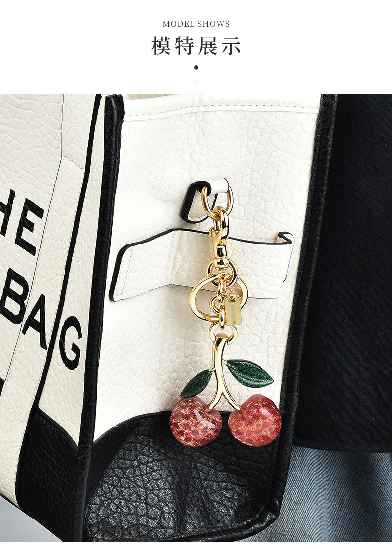 Bag pendant key buckle pink crystal cherry keychain pendant pendant car ornaments key wholesale