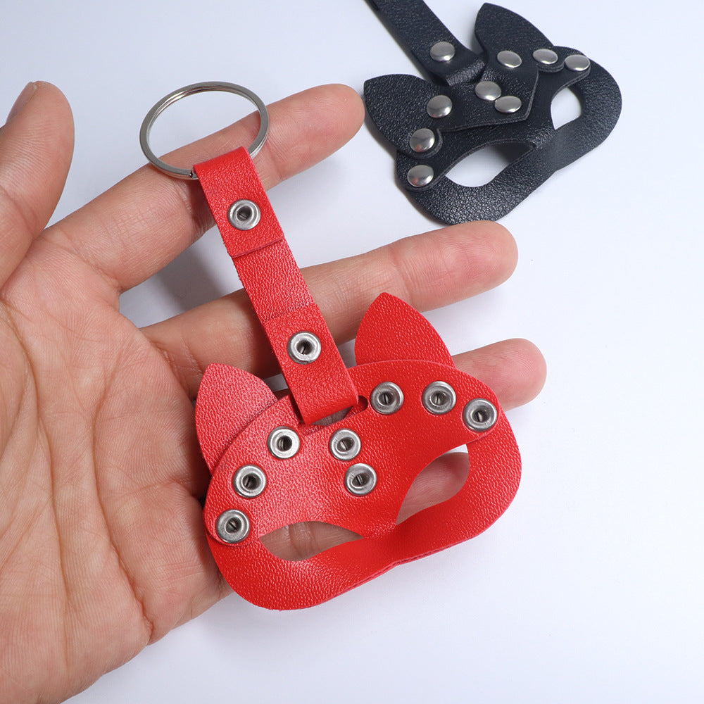 Handmade Leather Car Keychain Mini Cat Mask Shape Keychain Hollow Key Chain Key Ring Toy in stock