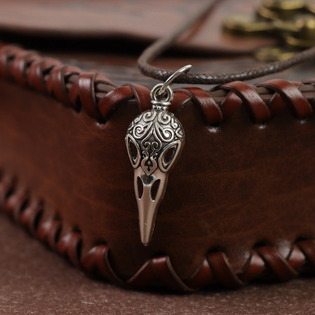 Handmade Leather Car Keychain Mini Cat Mask Shape Keychain Hollow Key Chain Key Ring Toy in stock