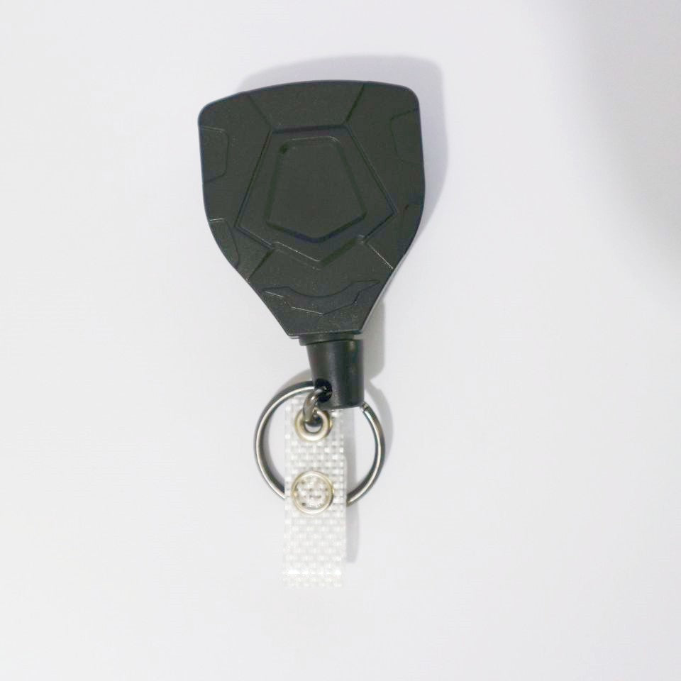 Outdoor mountaineering retractable easy-pull buckle bold wire puller anti-lost anti-theft easy-pull retractable buckle keychain shield-shaped