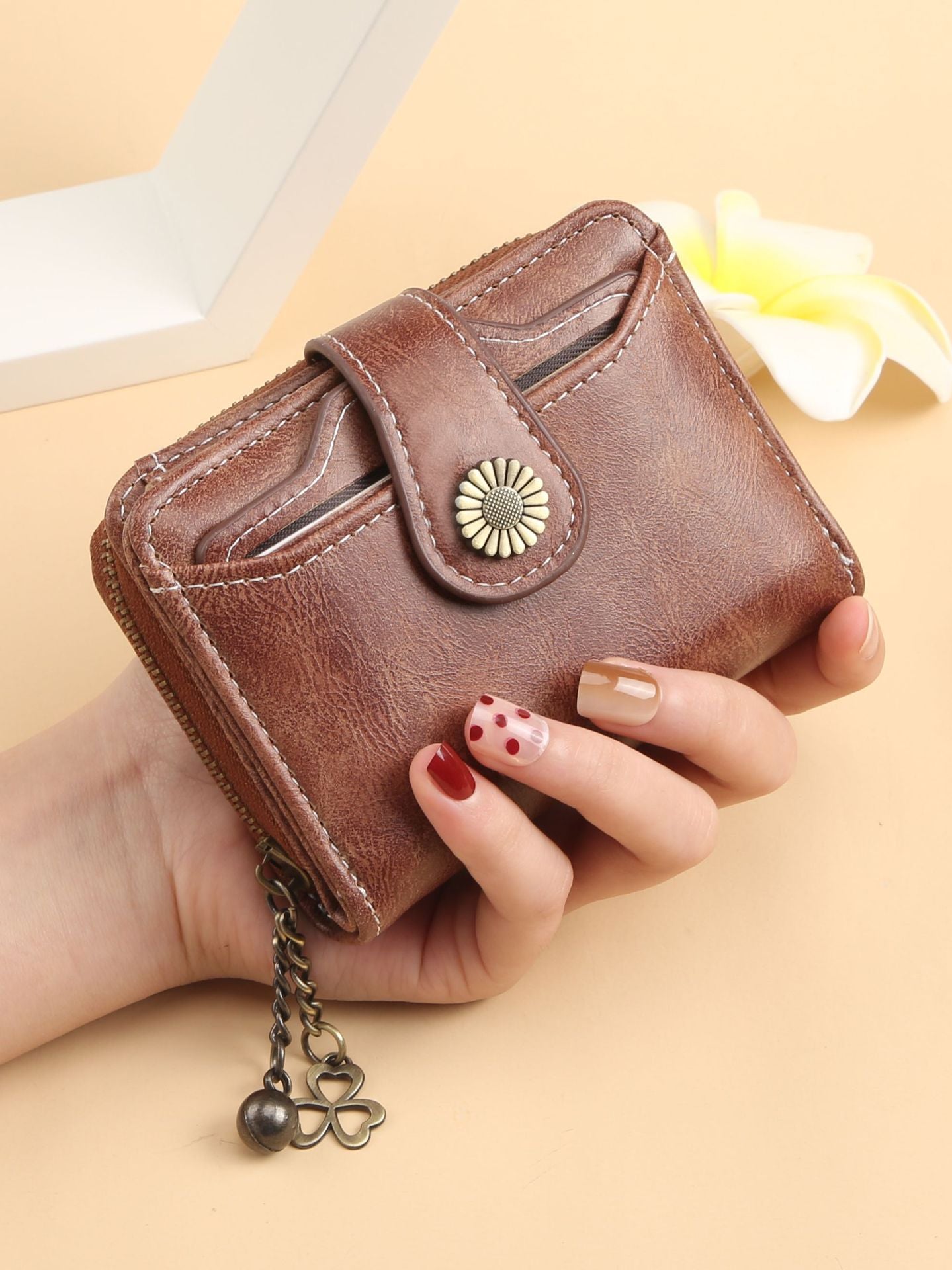 ENDAYCON New Women's Wallet Fashion Tassel Zipper Short Multi-Card Slot Card Bag High-end Sense Coin Purse