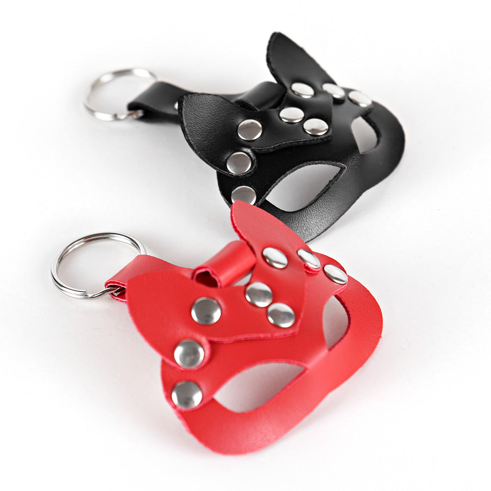 Handmade Leather Car Keychain Mini Cat Mask Shape Keychain Hollow Key Chain Key Ring Toy in stock