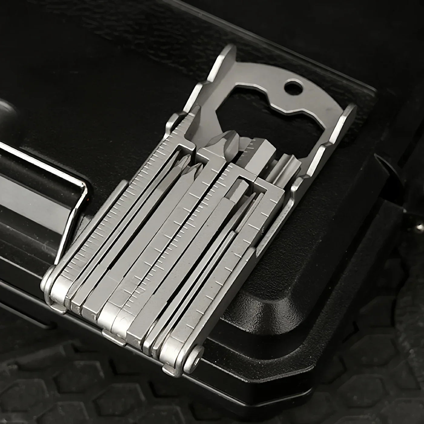 Multi-functional Stainless Steel Pocket Tool – 13-in-1 Portable Folding Tool for Outdoor Emergency Repairs