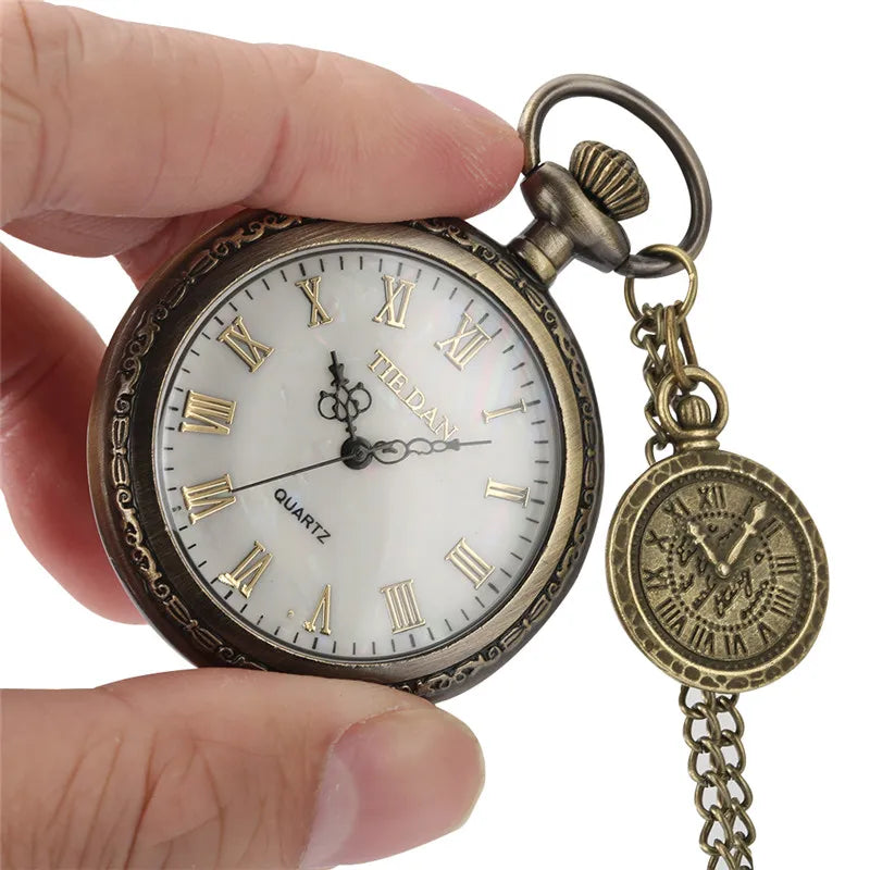 Classical Pocket Watch with Chain Men Women Retro Clock Quartz Analog Display Roman Numeral Dial Pendant Compass Long Chain