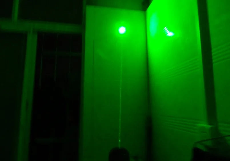 Laser Light Pointers 532nm Green 10000m Focusable Laser Burn Match Hunting Accessories Cat Toy Lazer Torch No Battery