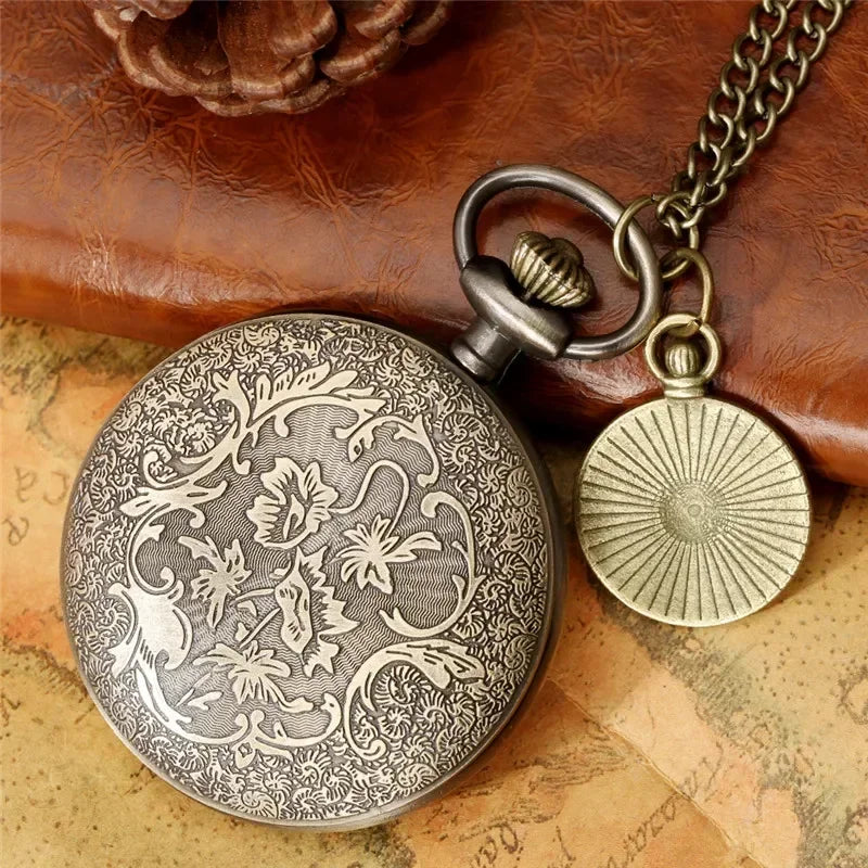 Classical Pocket Watch with Chain Men Women Retro Clock Quartz Analog Display Roman Numeral Dial Pendant Compass Long Chain