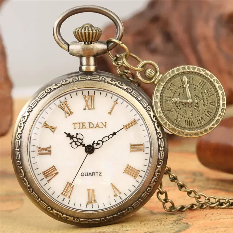 Classical Pocket Watch with Chain Men Women Retro Clock Quartz Analog Display Roman Numeral Dial Pendant Compass Long Chain