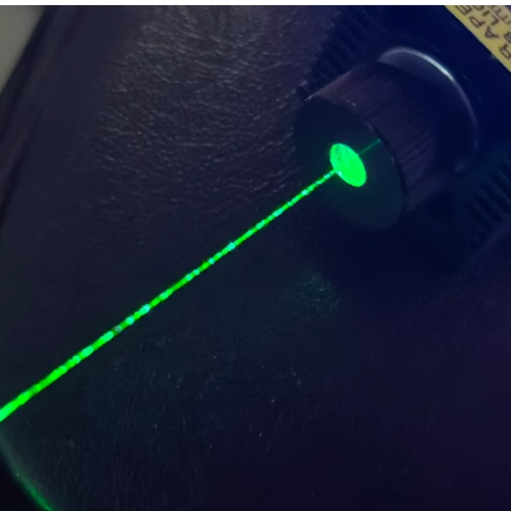 Adjustable focus 532nm 200mW Green laser module supports PWM power adjustment
